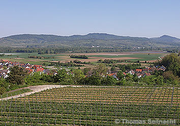 Kaiserstuhl vom Tuniberg aus gesehen