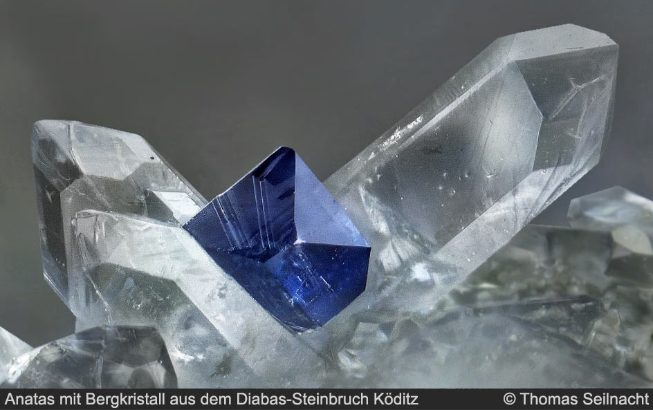 Anatas mit Bergkristall aus Köditz