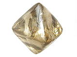 Diamant, aber auch Bleiglanz, Fluorit, Gold, Pyrit, Spinell, Steinsalz, u.a.