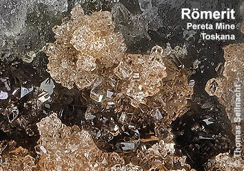 Römerit aus der Pereta Mine